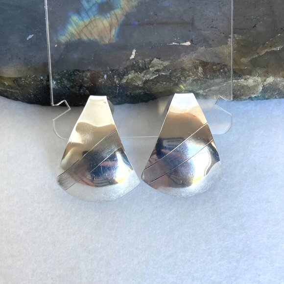 VTG Sterling Silver 925 Signed Polished & Brushed Curved Stud Earrings - Picture 8 of 16